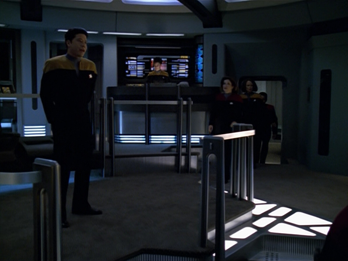 extant_StarTrek_VOY_5x13-Gravity_02707.jpg