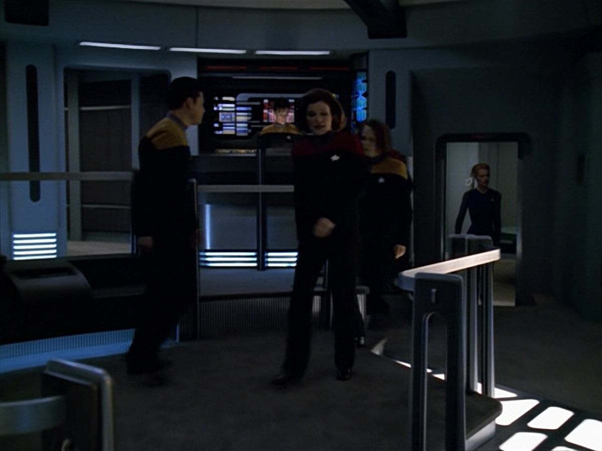 extant_StarTrek_VOY_5x13-Gravity_02709.jpg