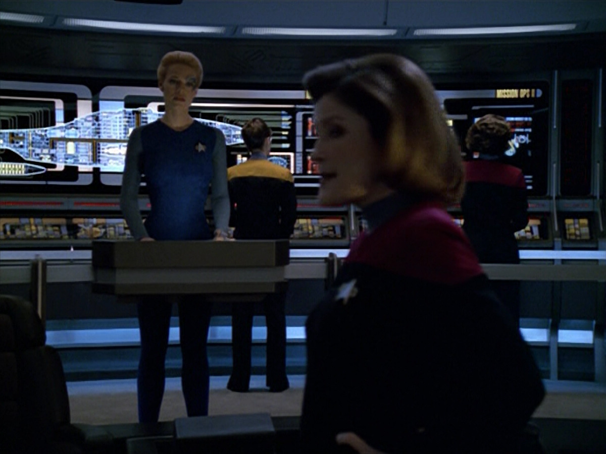 extant_StarTrek_VOY_5x13-Gravity_02733.jpg