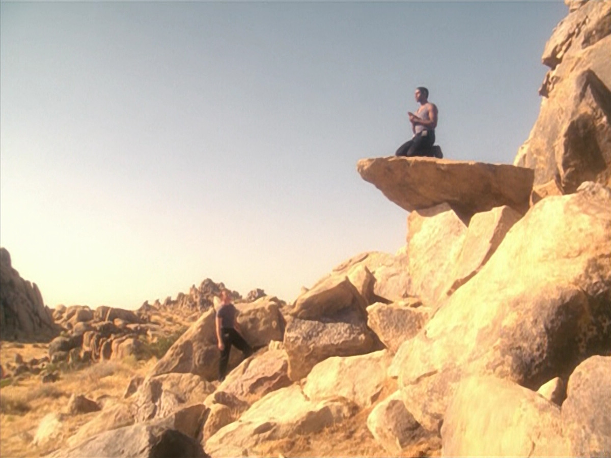 extant_StarTrek_VOY_5x13-Gravity_02759.jpg