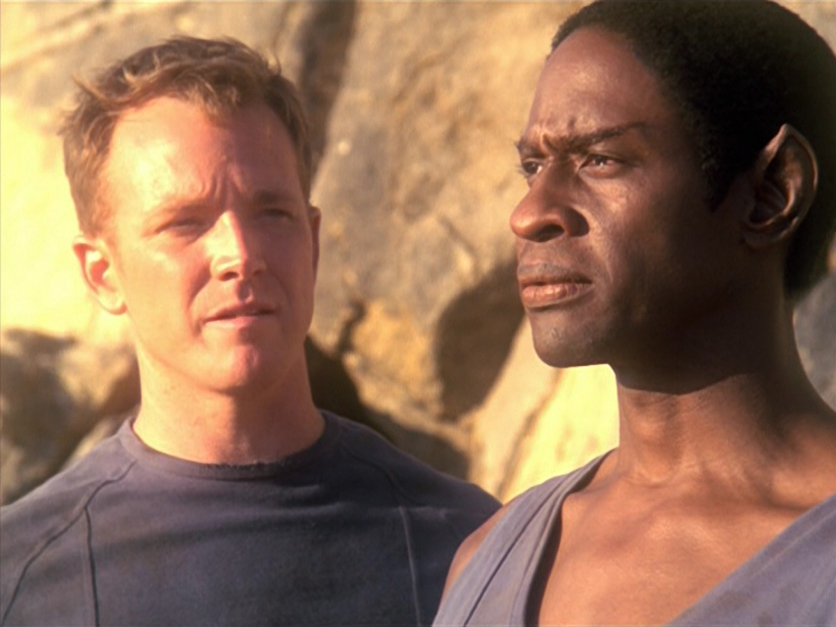 extant_StarTrek_VOY_5x13-Gravity_02910.jpg