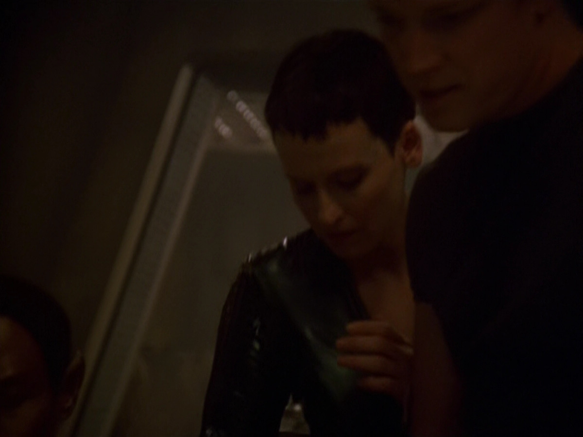 extant_StarTrek_VOY_5x13-Gravity_03074.jpg