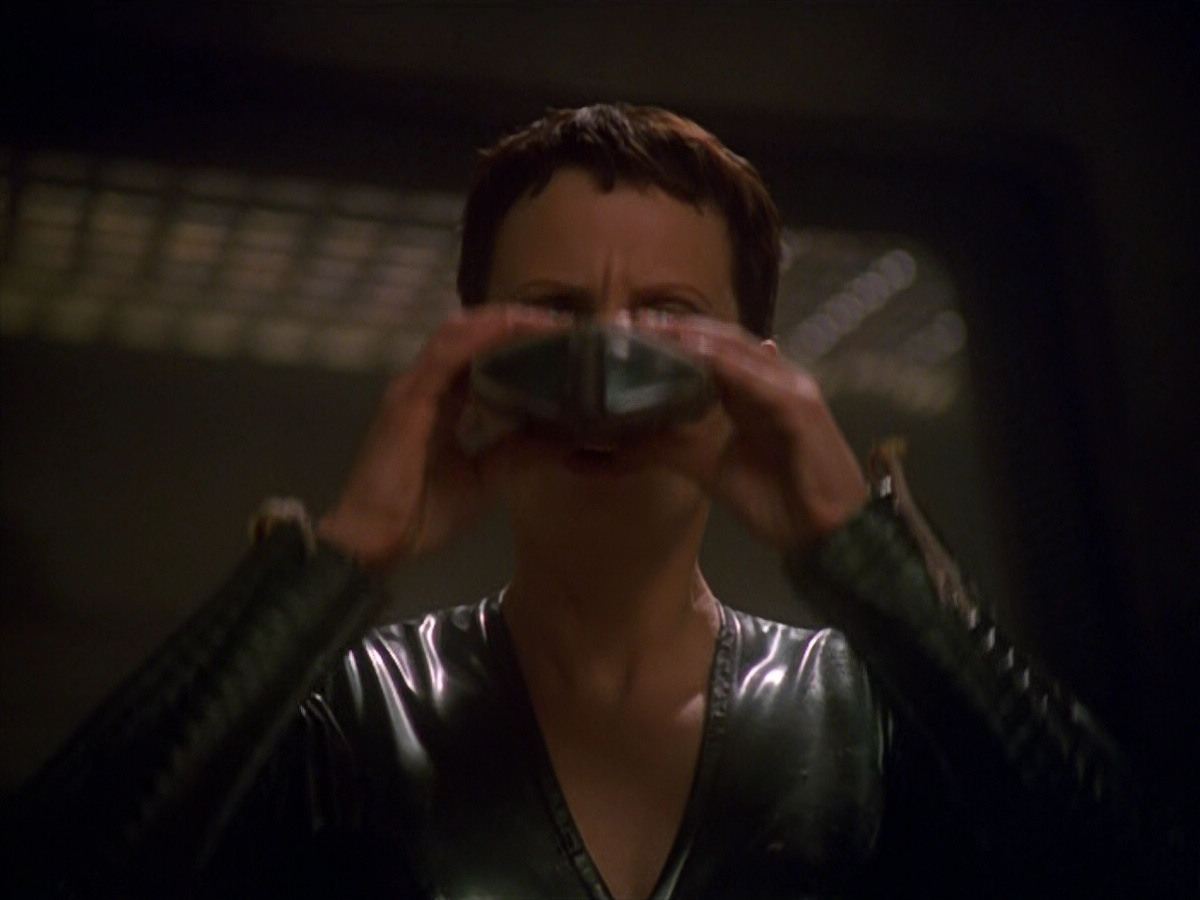 extant_StarTrek_VOY_5x13-Gravity_03159.jpg