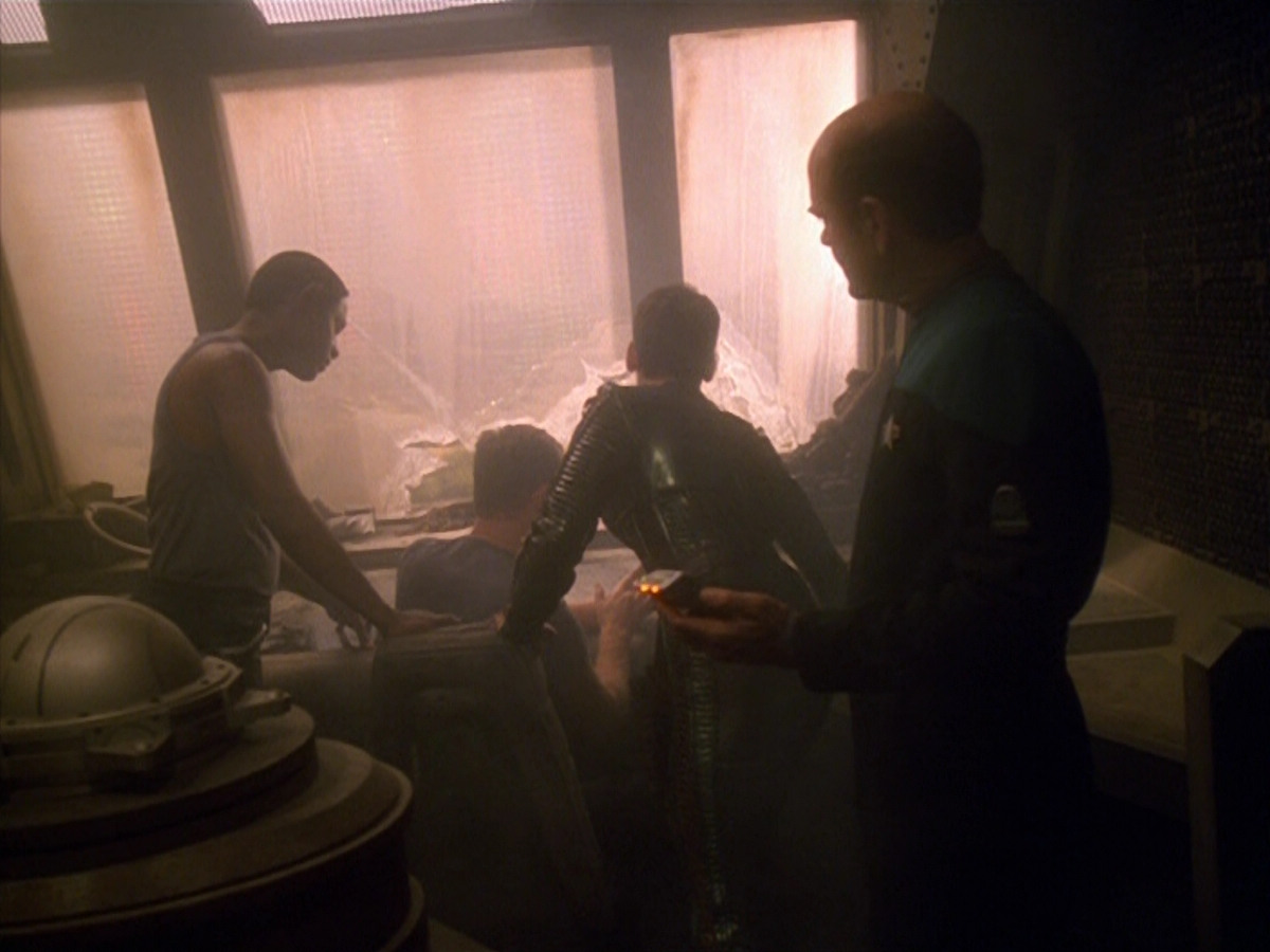 extant_StarTrek_VOY_5x13-Gravity_03229.jpg