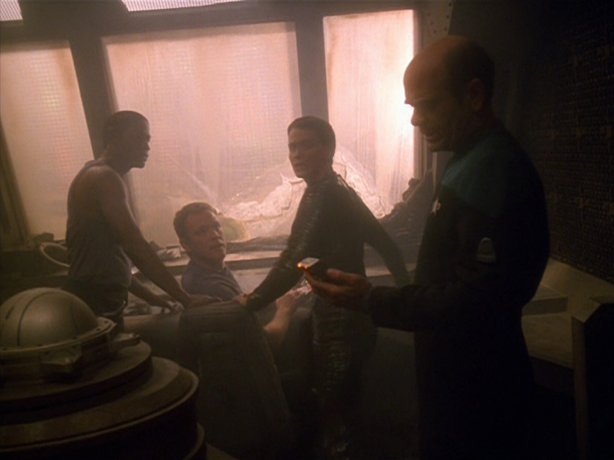 extant_StarTrek_VOY_5x13-Gravity_03232.jpg