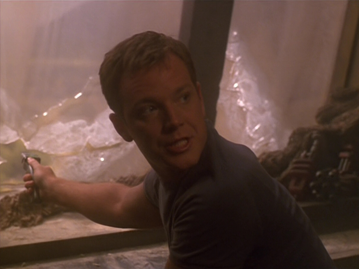 extant_StarTrek_VOY_5x13-Gravity_03298.jpg