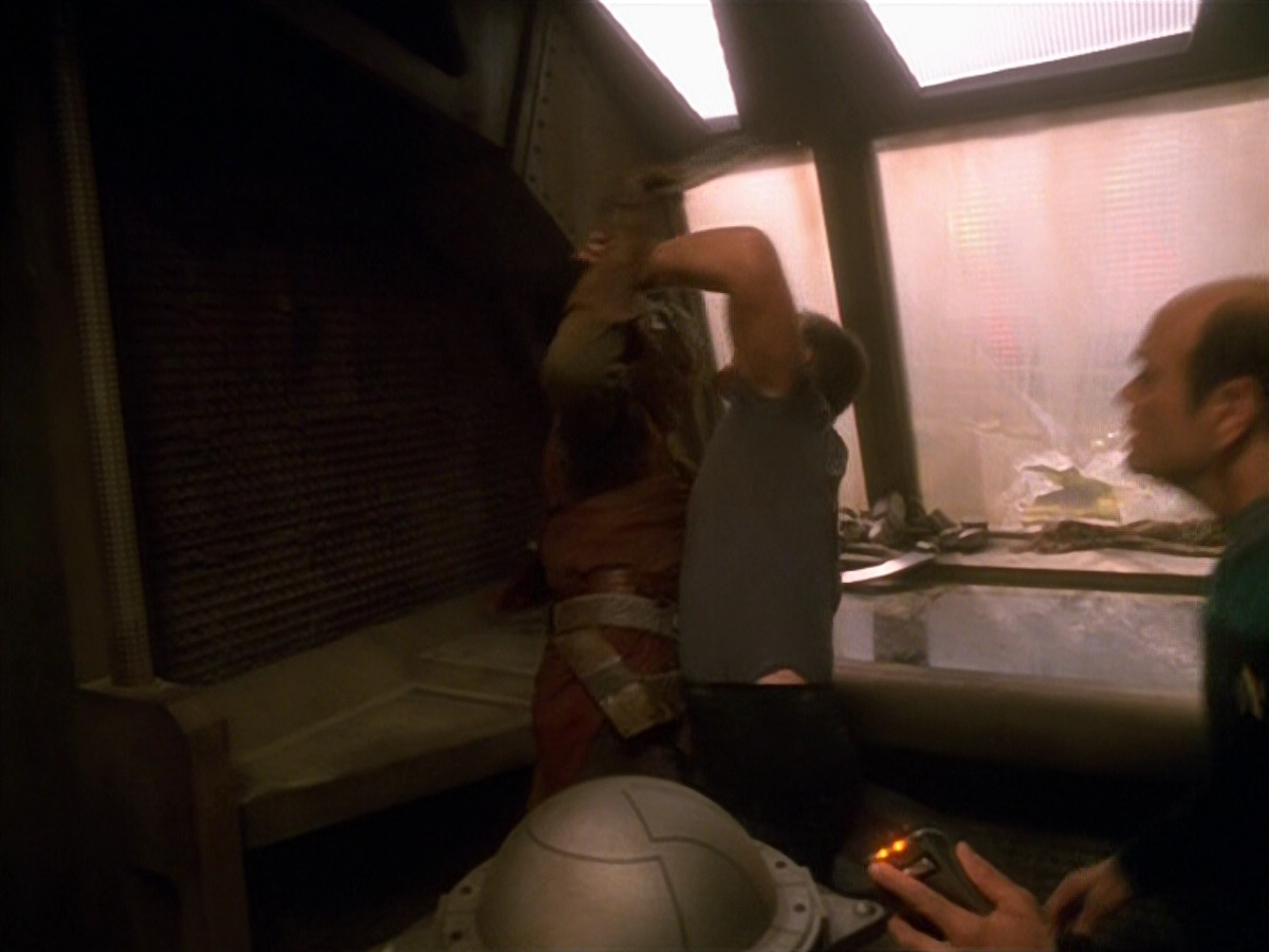 extant_StarTrek_VOY_5x13-Gravity_03371.jpg