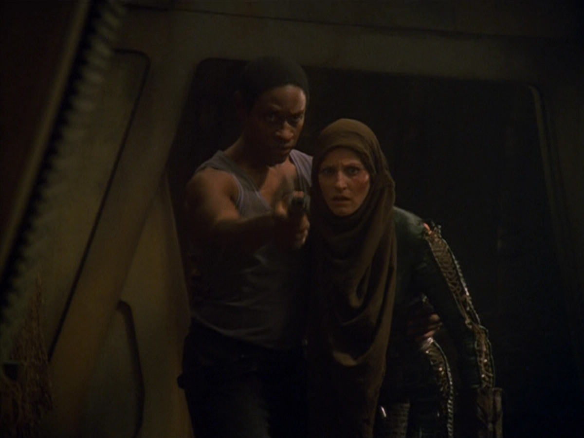 extant_StarTrek_VOY_5x13-Gravity_03382.jpg