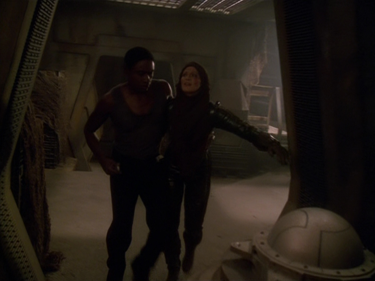 extant_StarTrek_VOY_5x13-Gravity_03385.jpg