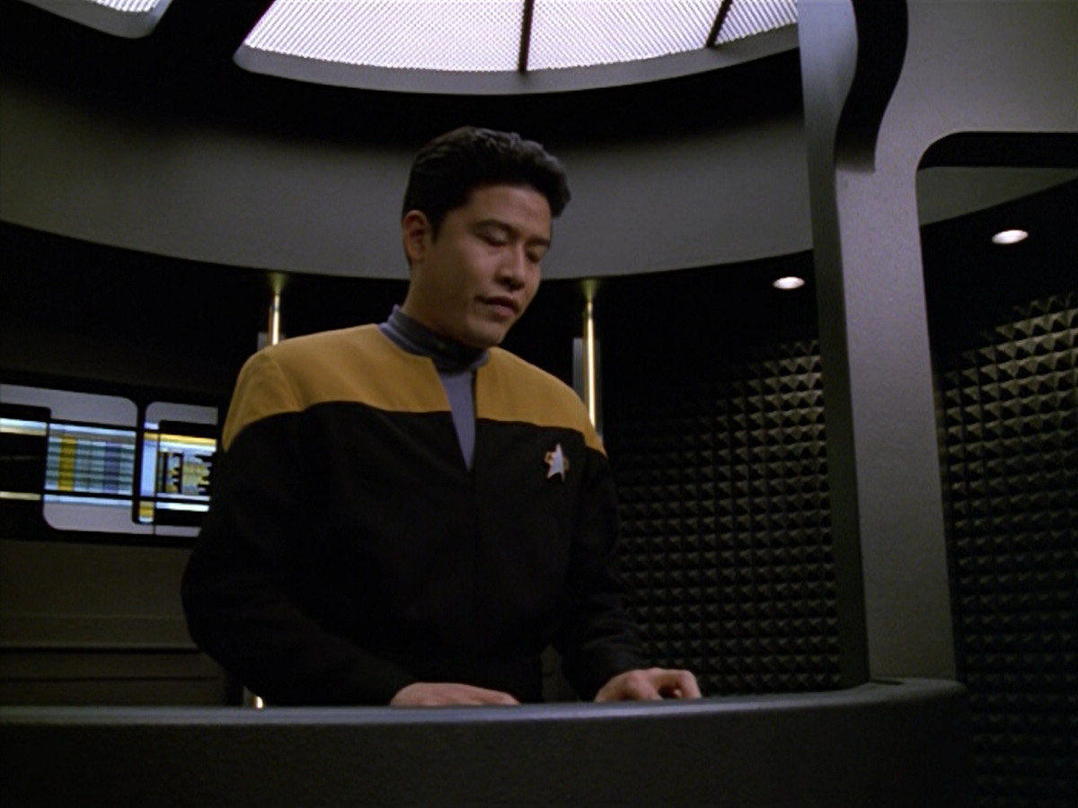 extant_StarTrek_VOY_5x13-Gravity_03412.jpg