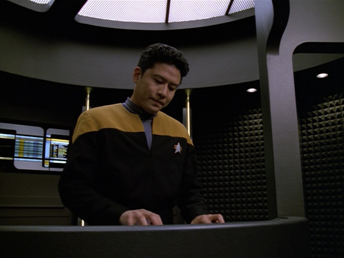 extant_StarTrek_VOY_5x13-Gravity_03413.jpg