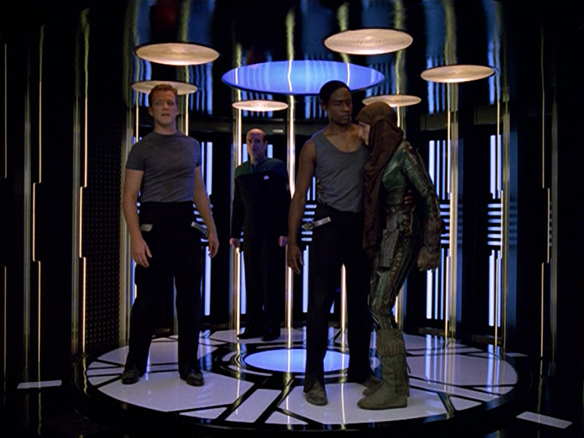 extant_StarTrek_VOY_5x13-Gravity_03418.jpg