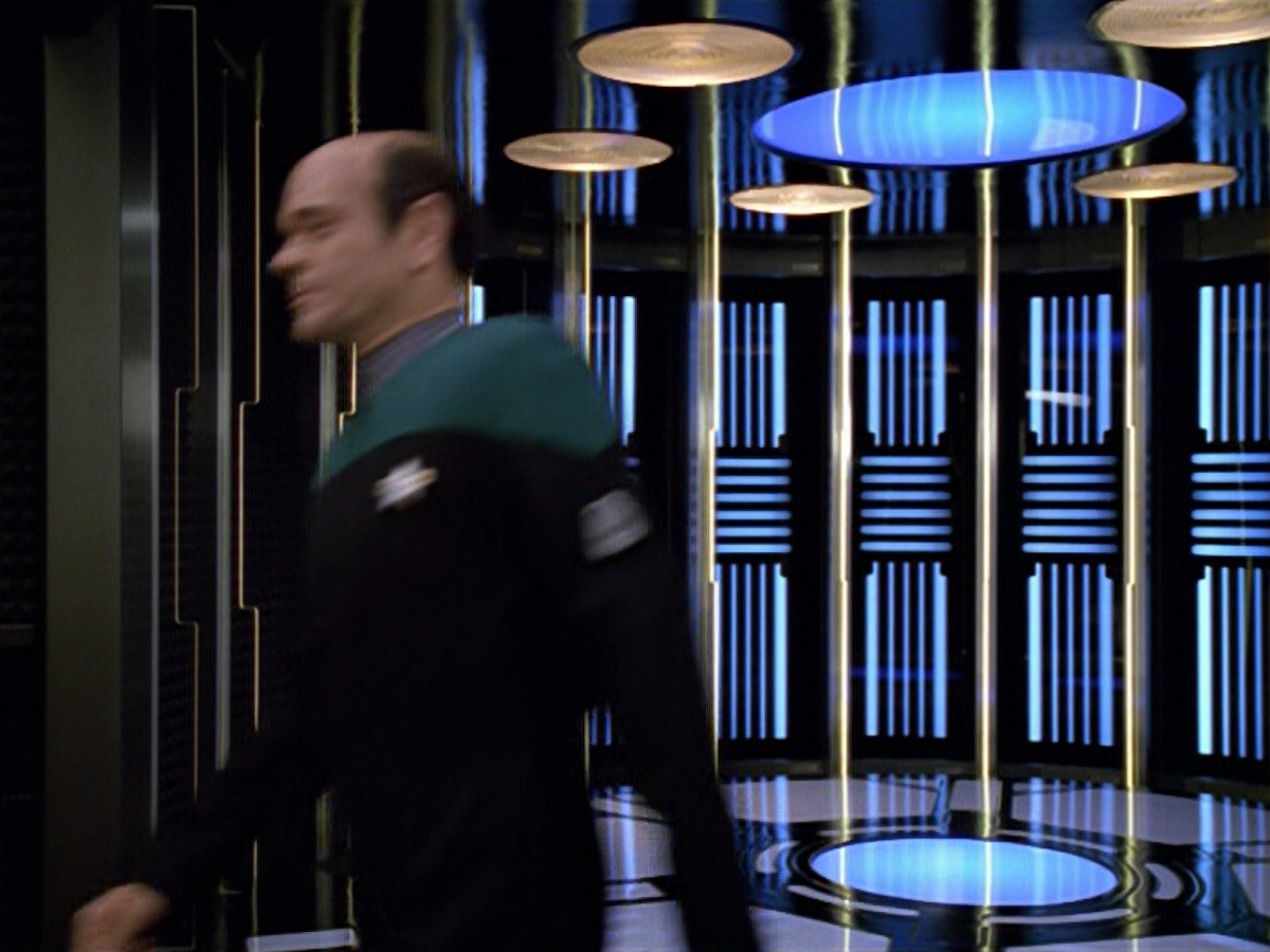 extant_StarTrek_VOY_5x13-Gravity_03434.jpg