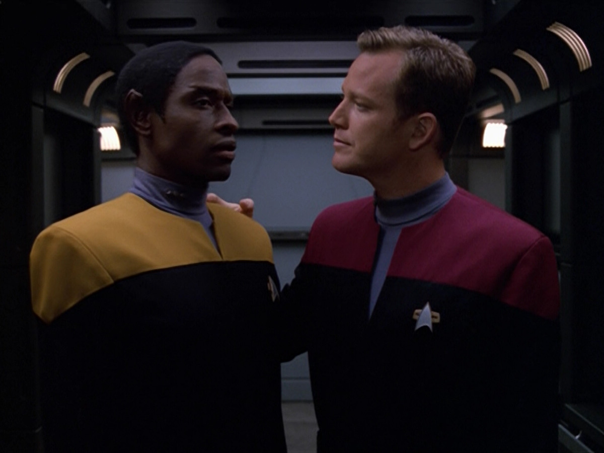 extant_StarTrek_VOY_5x13-Gravity_03510.jpg