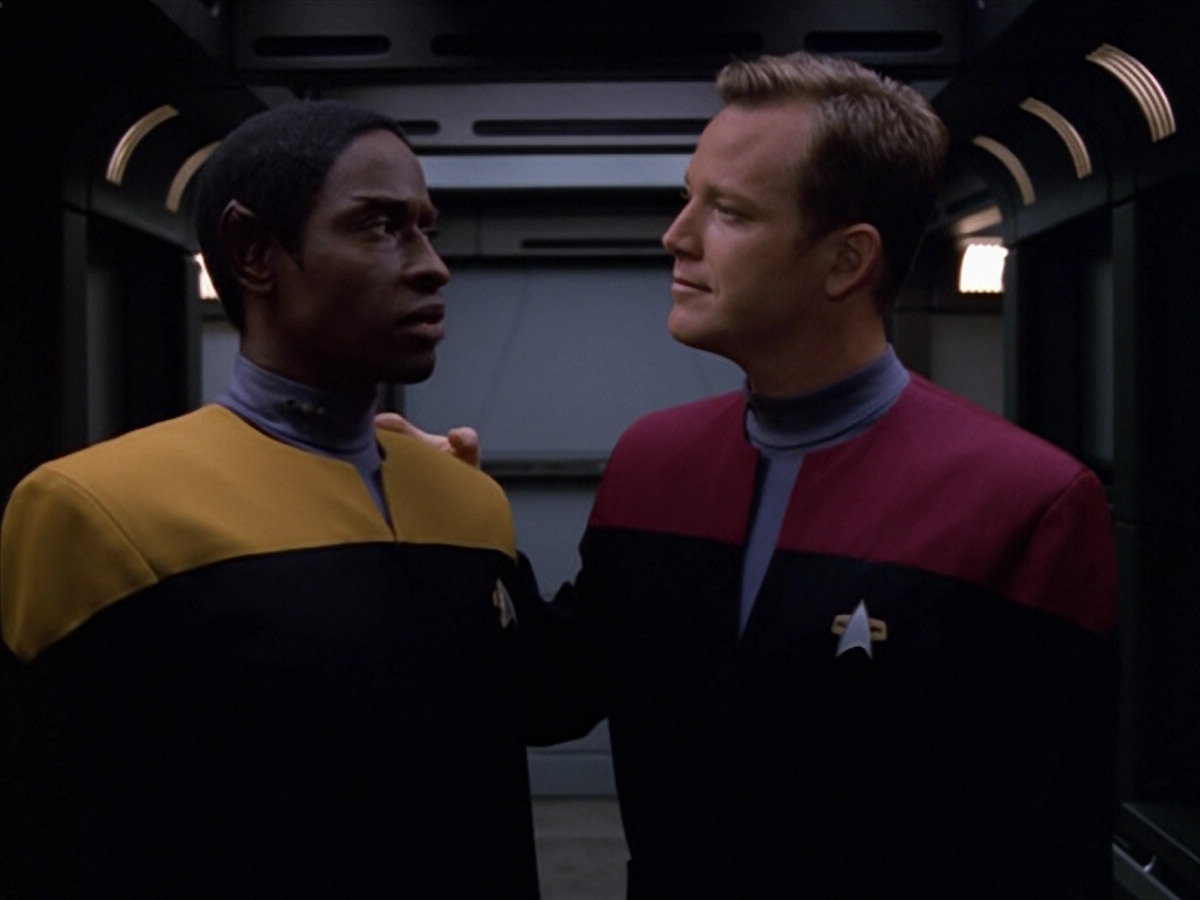 extant_StarTrek_VOY_5x13-Gravity_03512.jpg