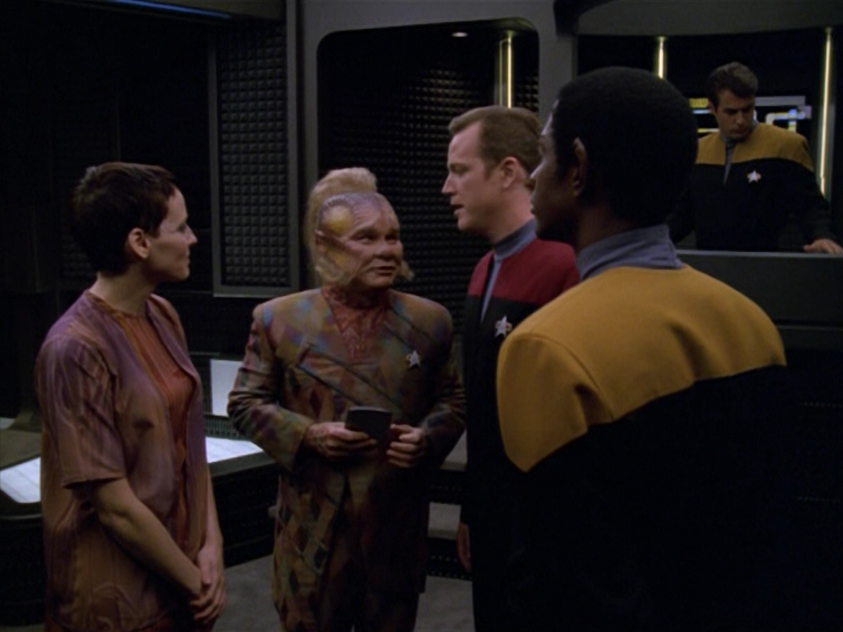 extant_StarTrek_VOY_5x13-Gravity_03523.jpg