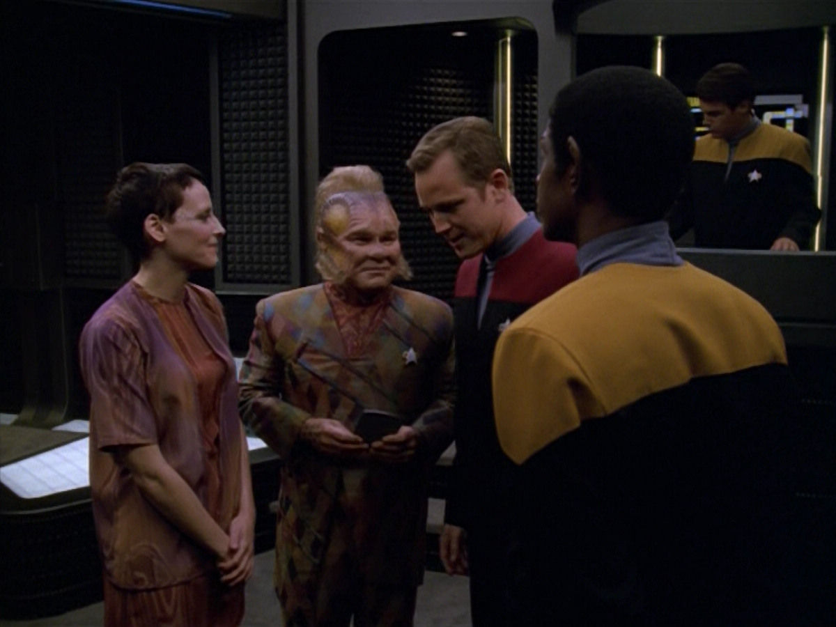 extant_StarTrek_VOY_5x13-Gravity_03525.jpg