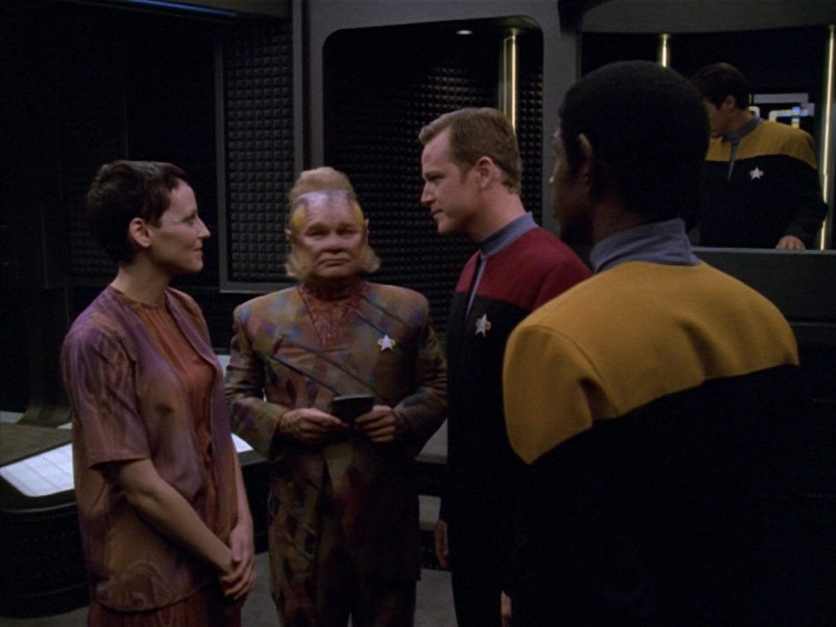 extant_StarTrek_VOY_5x13-Gravity_03529.jpg