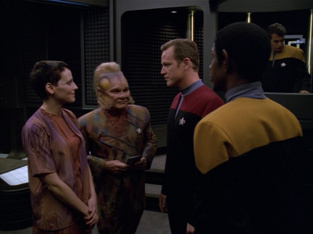 extant_StarTrek_VOY_5x13-Gravity_03531.jpg