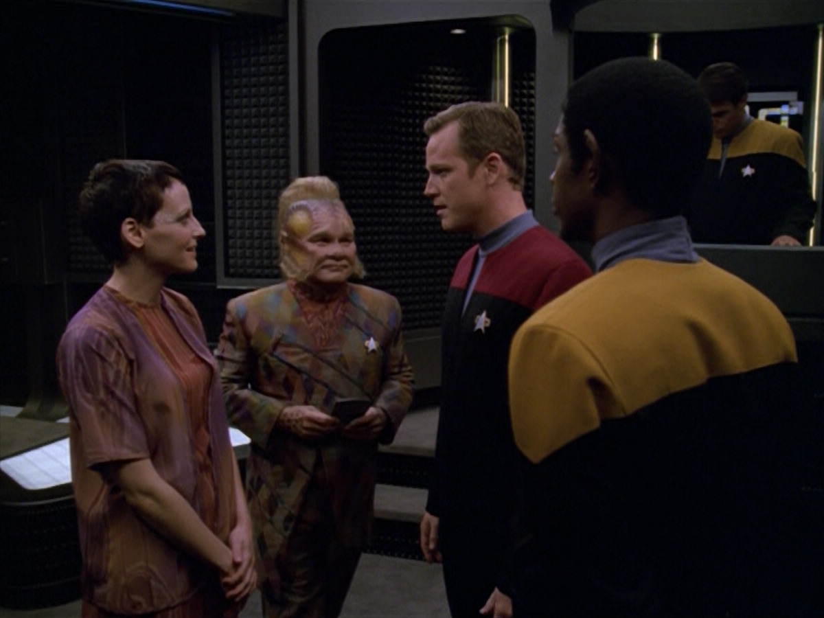 extant_StarTrek_VOY_5x13-Gravity_03532.jpg