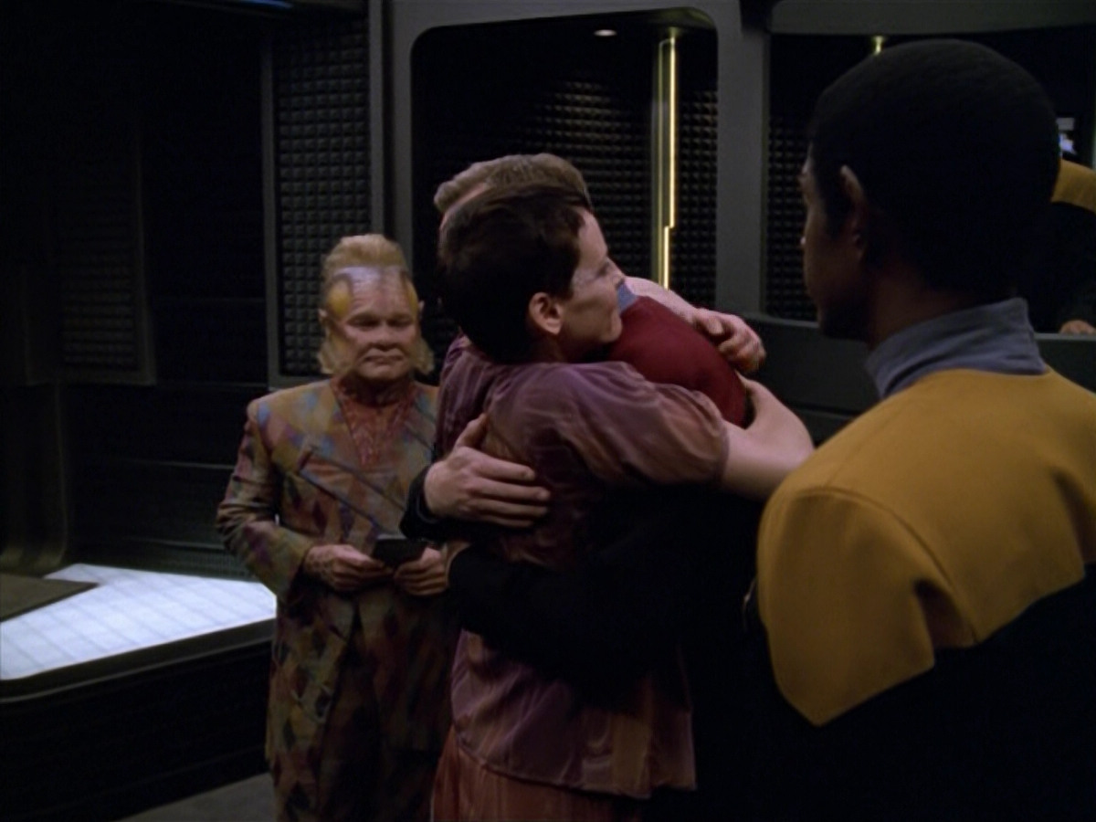 extant_StarTrek_VOY_5x13-Gravity_03537.jpg