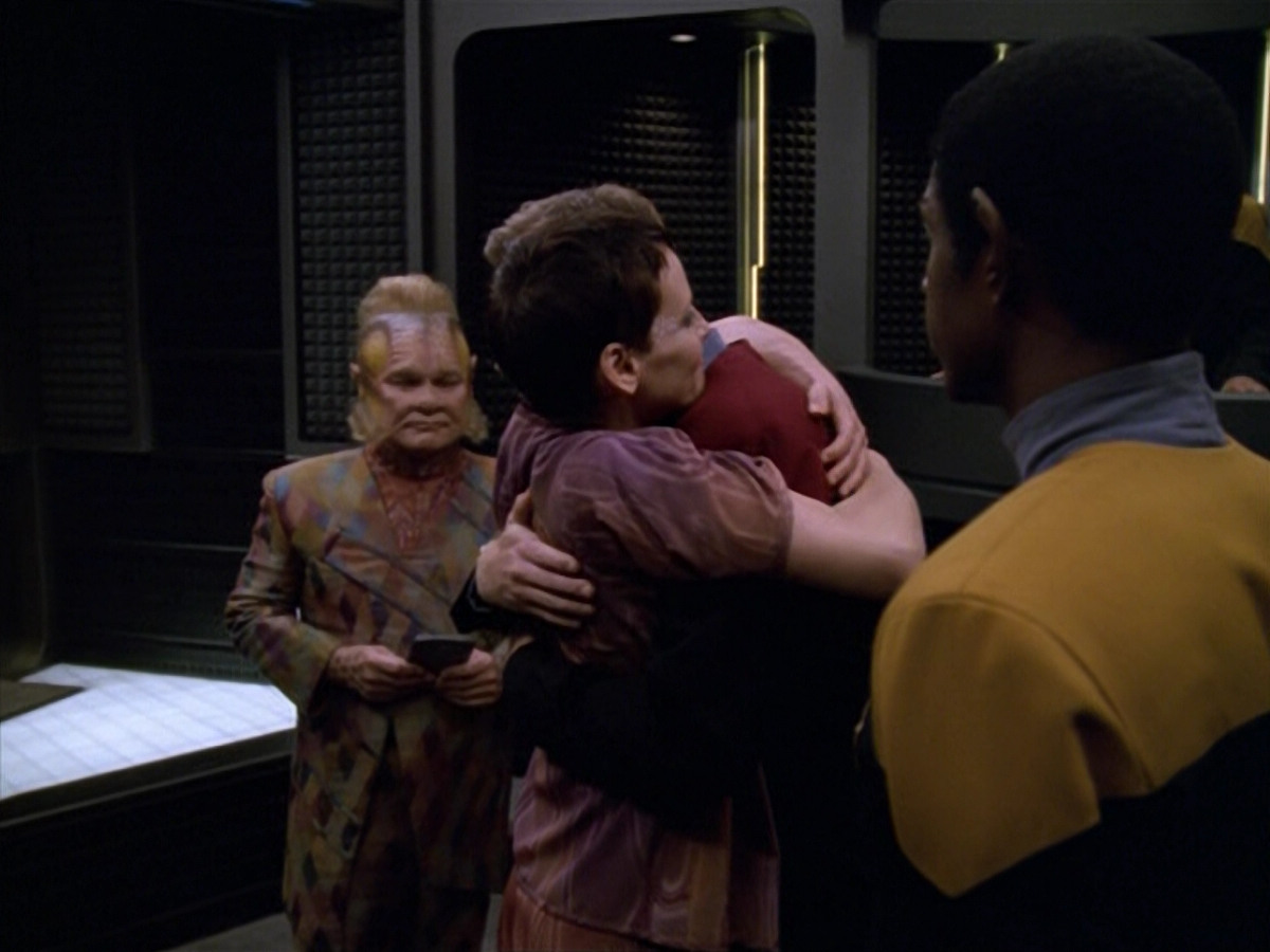 extant_StarTrek_VOY_5x13-Gravity_03538.jpg
