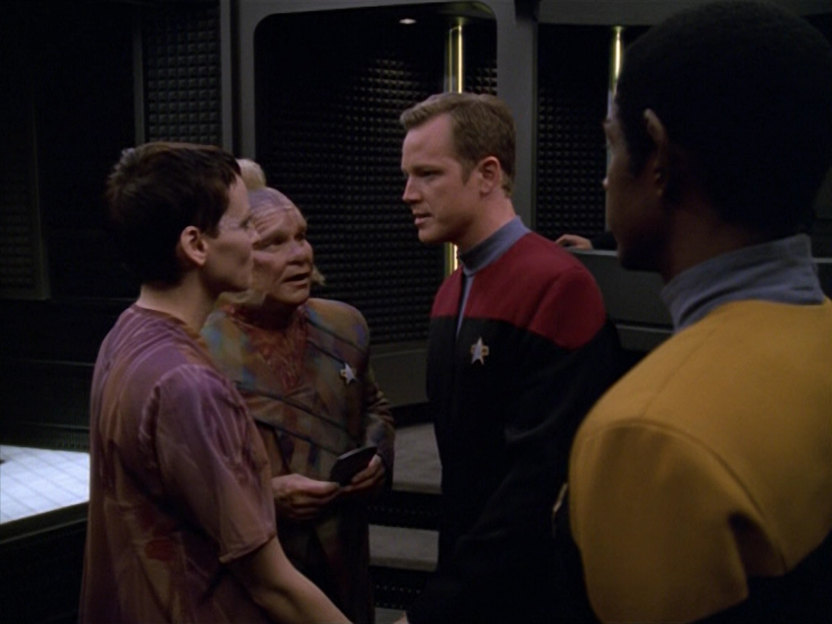 extant_StarTrek_VOY_5x13-Gravity_03552.jpg