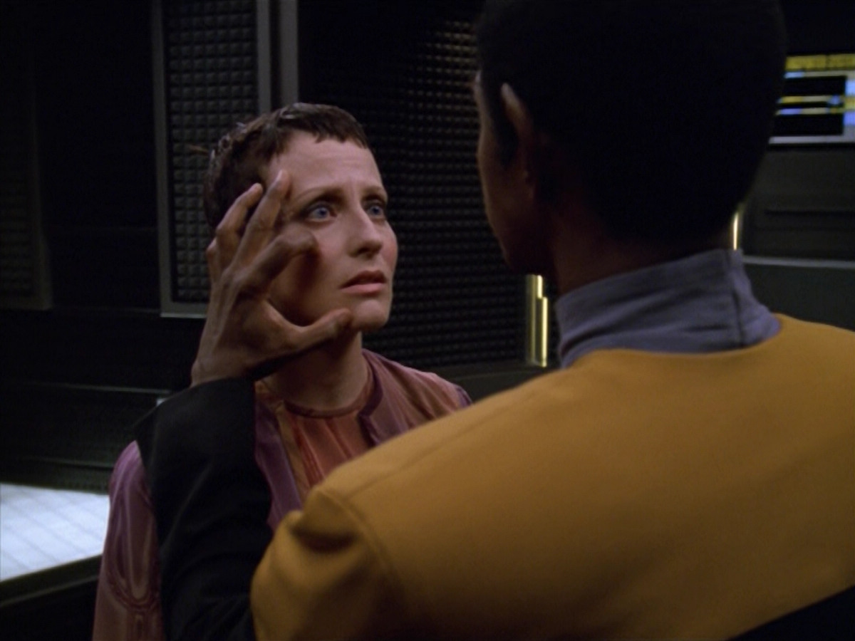 extant_StarTrek_VOY_5x13-Gravity_03611.jpg