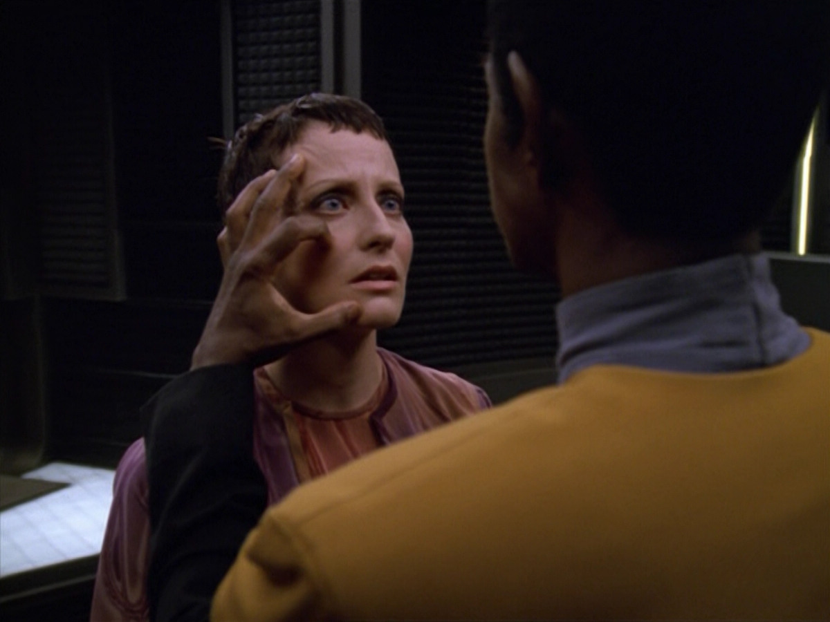 extant_StarTrek_VOY_5x13-Gravity_03615.jpg