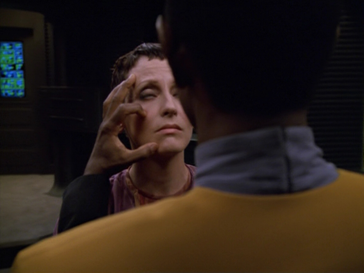 extant_StarTrek_VOY_5x13-Gravity_03619.jpg
