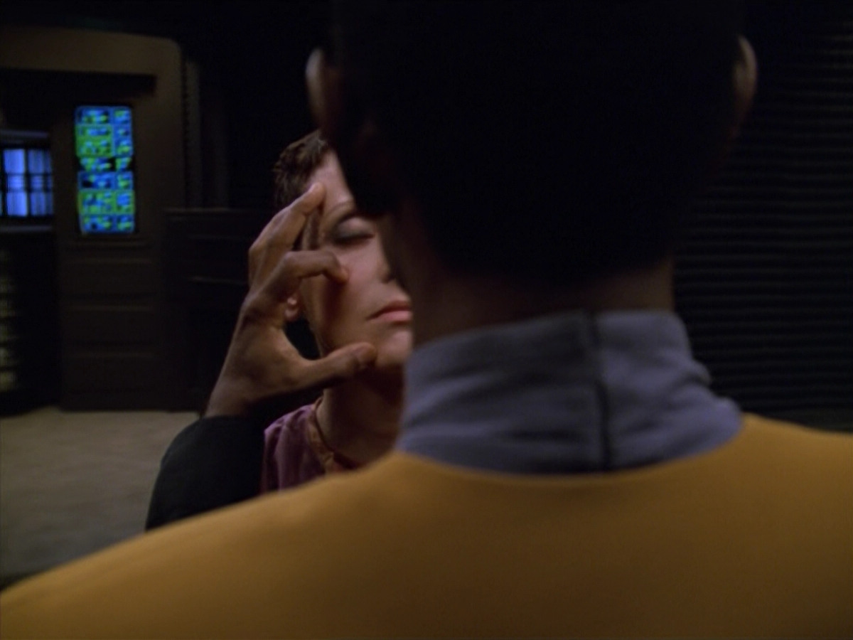 extant_StarTrek_VOY_5x13-Gravity_03620.jpg