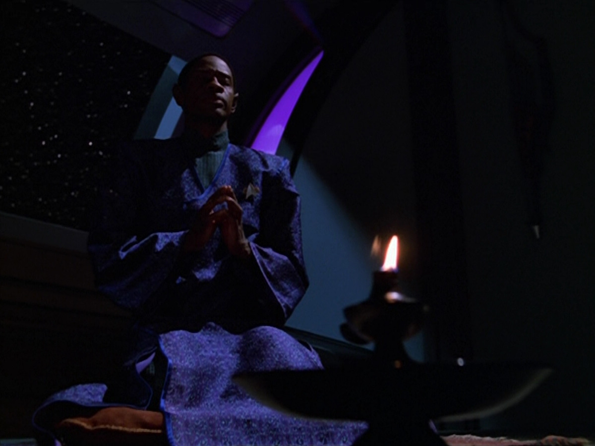 extant_StarTrek_VOY_5x13-Gravity_03733.jpg