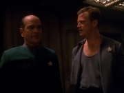 extant_StarTrek_VOY_5x13-Gravity_01201.jpg