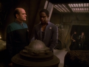 Filename=extant_StarTrek_VOY_5x13-Gravity_01371.jpg
Filesize=162KiB
Dimensions=1200x900
Date added=Nov 12, 2019 extant_StarTrek_VOY_5x13-Gravity_01371.jpg