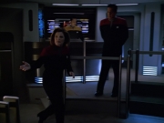 extant_StarTrek_VOY_5x13-Gravity_02251.jpg