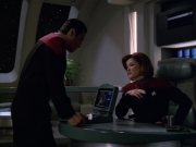 Filename=extant_StarTrek_VOY_5x13-Gravity_02309.jpg
Filesize=140KiB
Dimensions=1200x900
Date added=Nov 12, 2019 extant_StarTrek_VOY_5x13-Gravity_02309.jpg