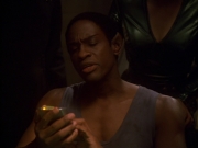 extant_StarTrek_VOY_5x13-Gravity_03150.jpg