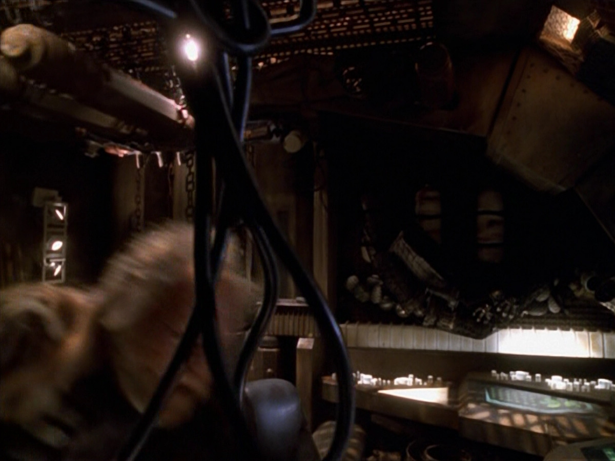 extant_StarTrek_VOY_5x14-Bliss_00009.jpg