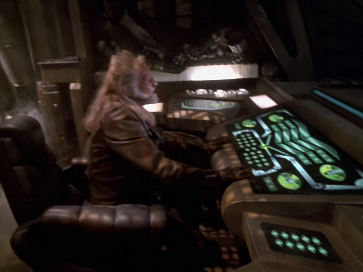 extant_StarTrek_VOY_5x14-Bliss_00033.jpg