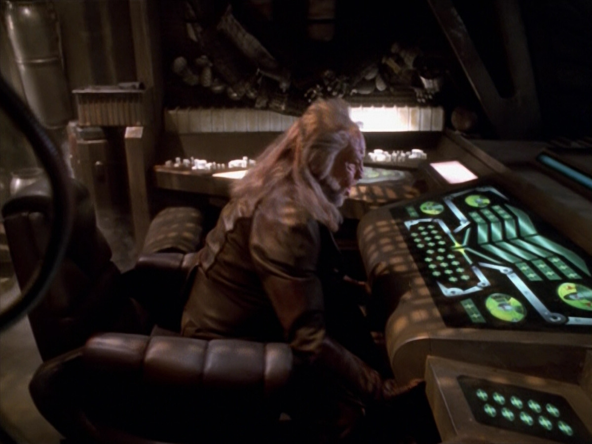extant_StarTrek_VOY_5x14-Bliss_00049.jpg