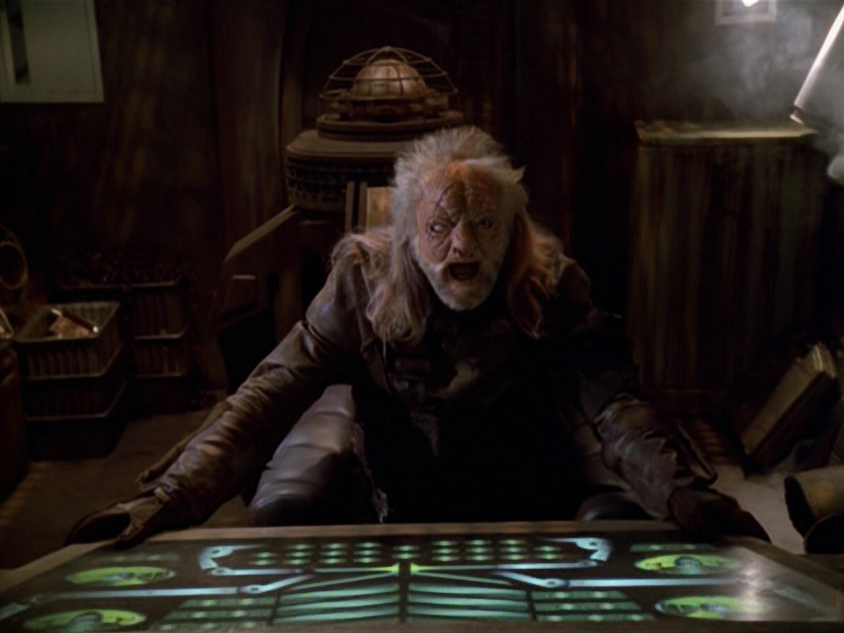 extant_StarTrek_VOY_5x14-Bliss_00058.jpg