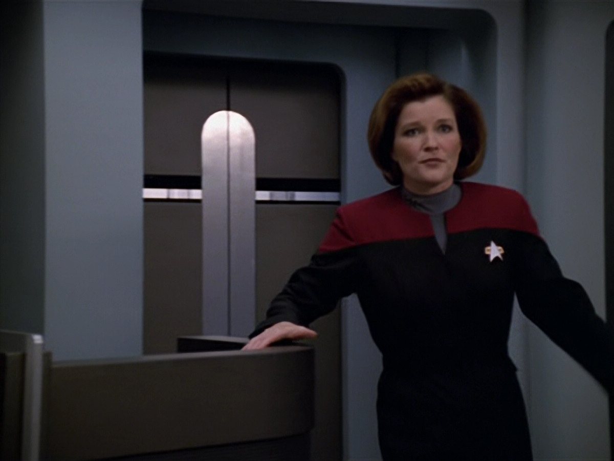 extant_StarTrek_VOY_5x14-Bliss_00276.jpg