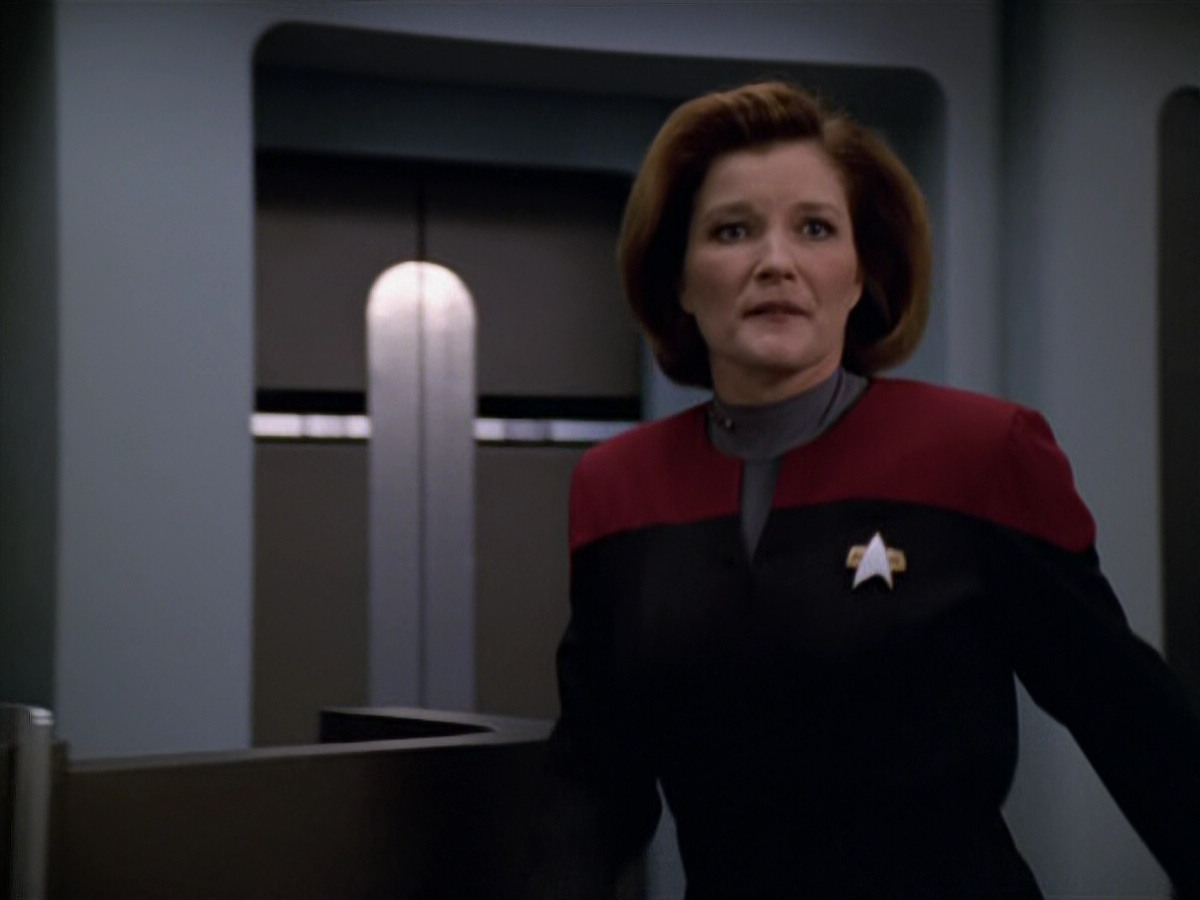 extant_StarTrek_VOY_5x14-Bliss_00277.jpg