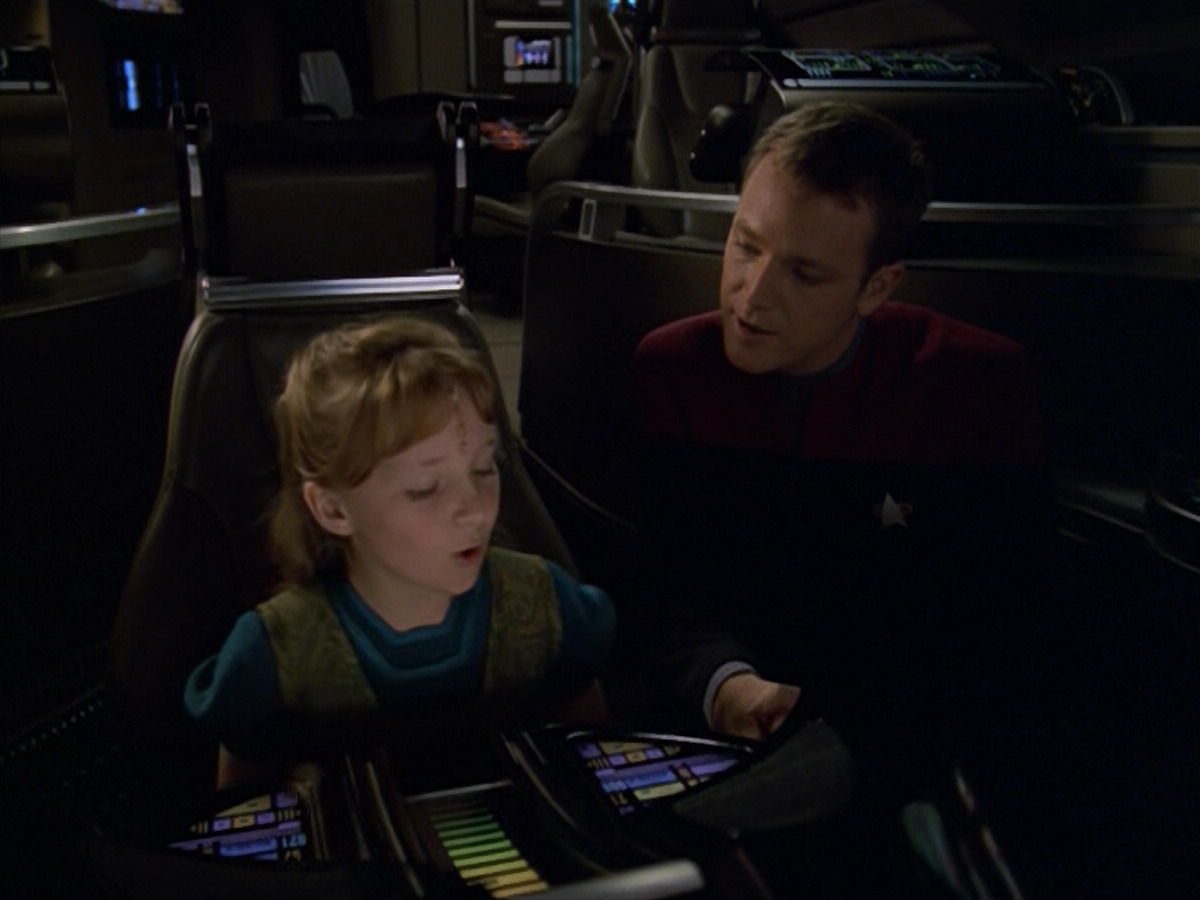 extant_StarTrek_VOY_5x14-Bliss_00356.jpg