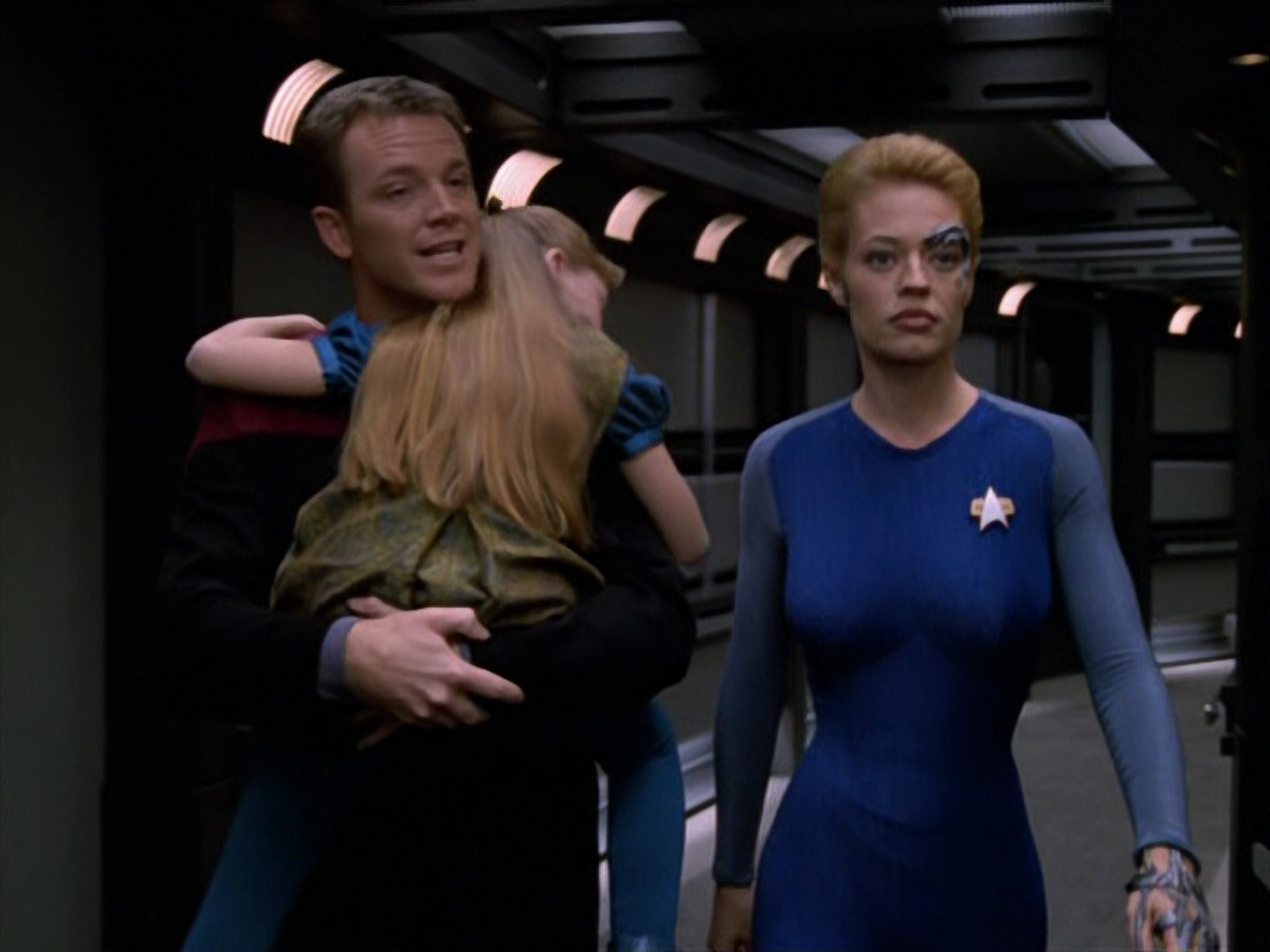 extant_StarTrek_VOY_5x14-Bliss_00392.jpg