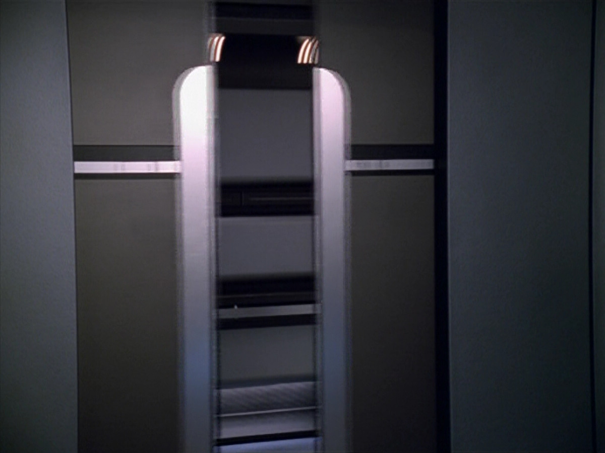 extant_StarTrek_VOY_5x14-Bliss_00411.jpg