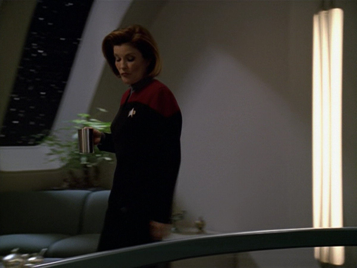 extant_StarTrek_VOY_5x14-Bliss_00511.jpg