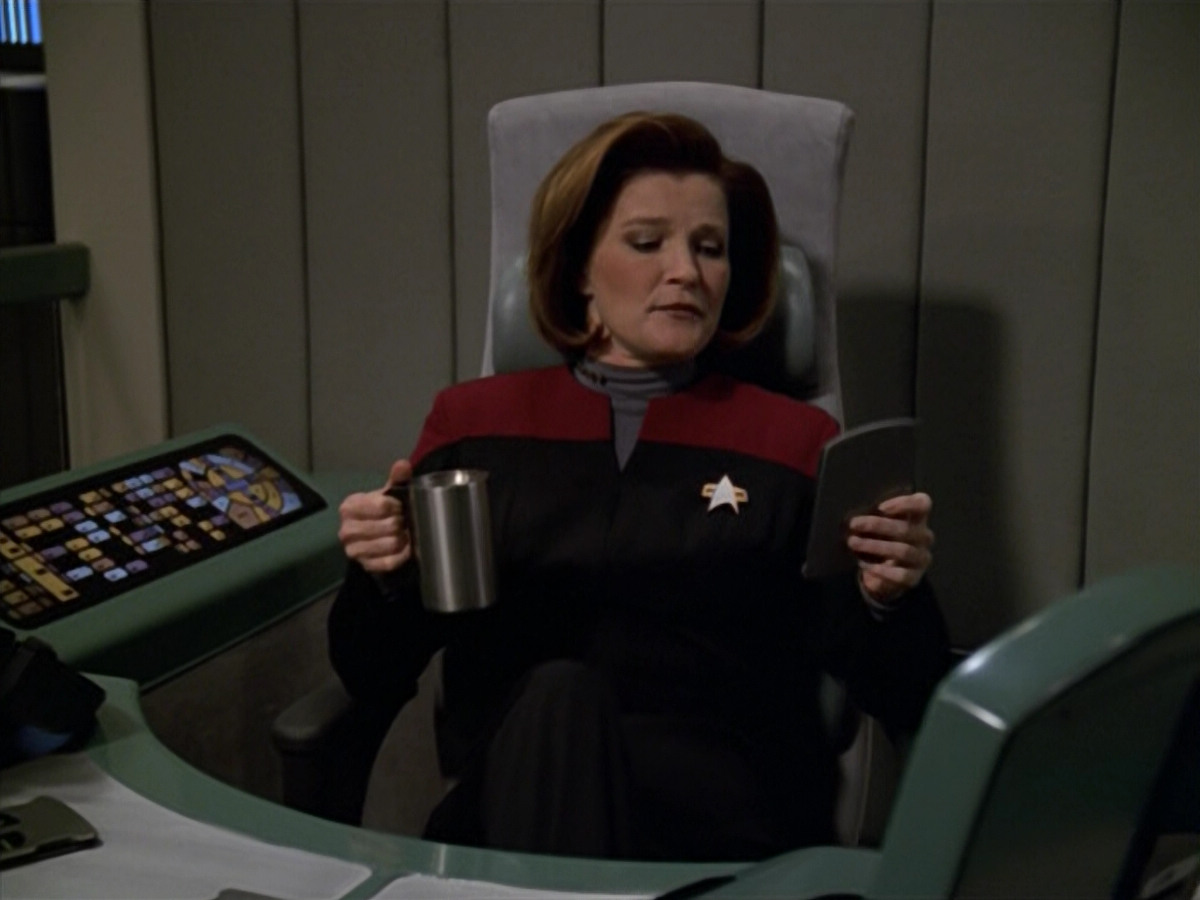 extant_StarTrek_VOY_5x14-Bliss_00576.jpg