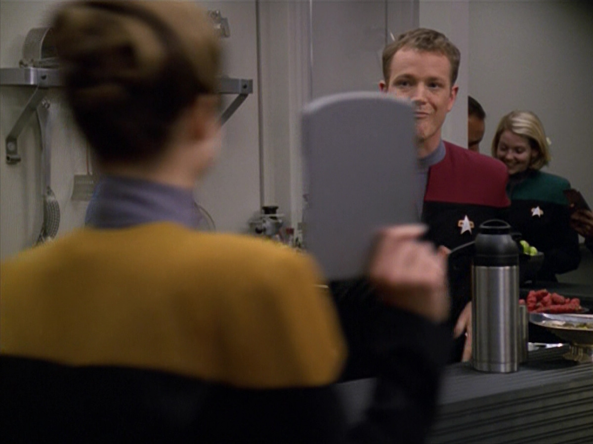 extant_StarTrek_VOY_5x14-Bliss_00879.jpg