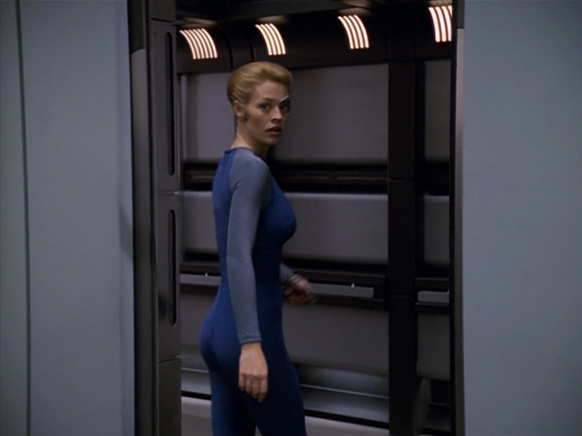 extant_StarTrek_VOY_5x14-Bliss_00972.jpg